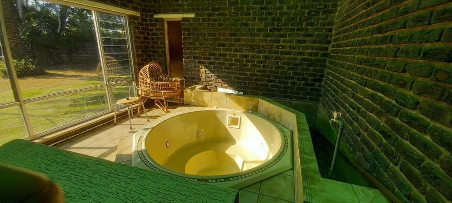 4 Bedroom Property for Sale in Sharon Park Gauteng