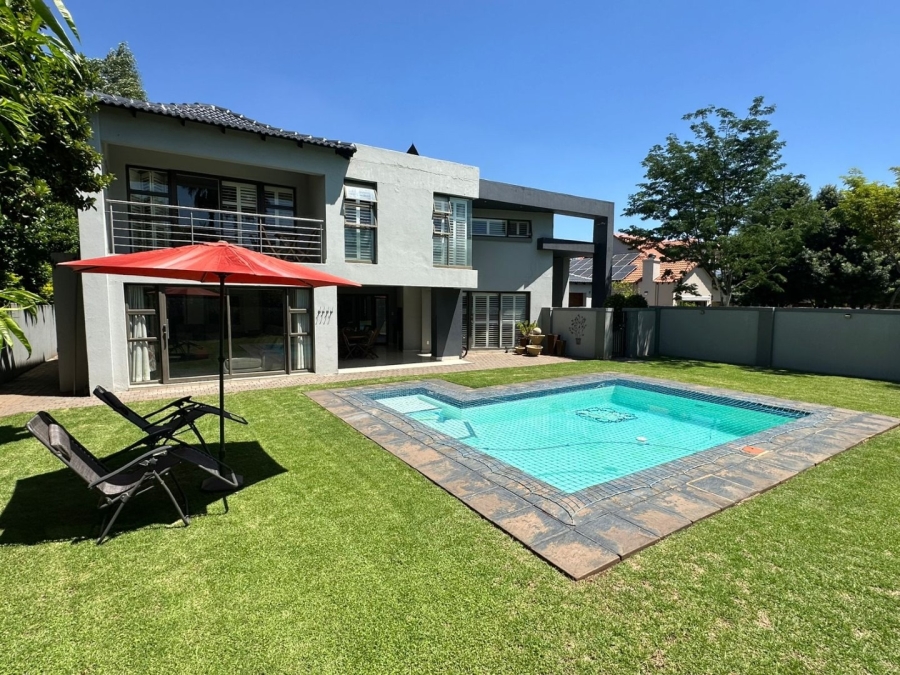 6 Bedroom Property for Sale in Midfield Estate Gauteng