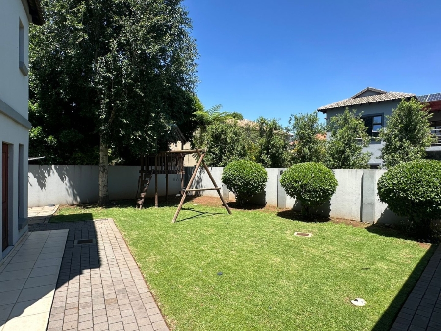 6 Bedroom Property for Sale in Midfield Estate Gauteng
