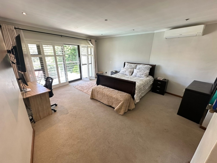 6 Bedroom Property for Sale in Midfield Estate Gauteng