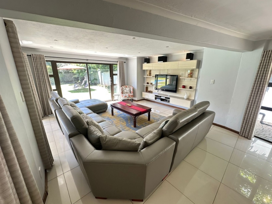 6 Bedroom Property for Sale in Midfield Estate Gauteng