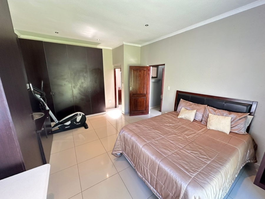 6 Bedroom Property for Sale in Midfield Estate Gauteng