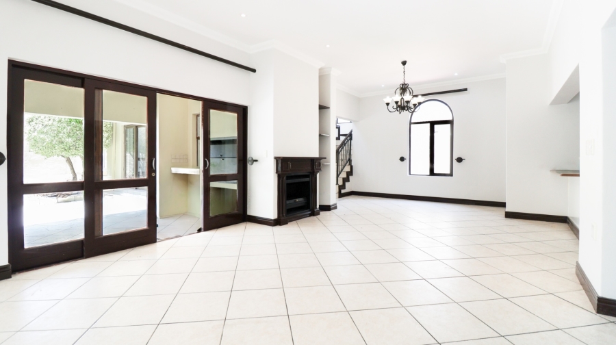 5 Bedroom Property for Sale in Dainfern Valley Gauteng