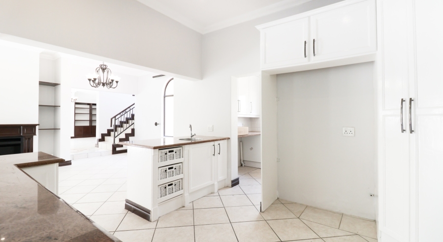 5 Bedroom Property for Sale in Dainfern Valley Gauteng