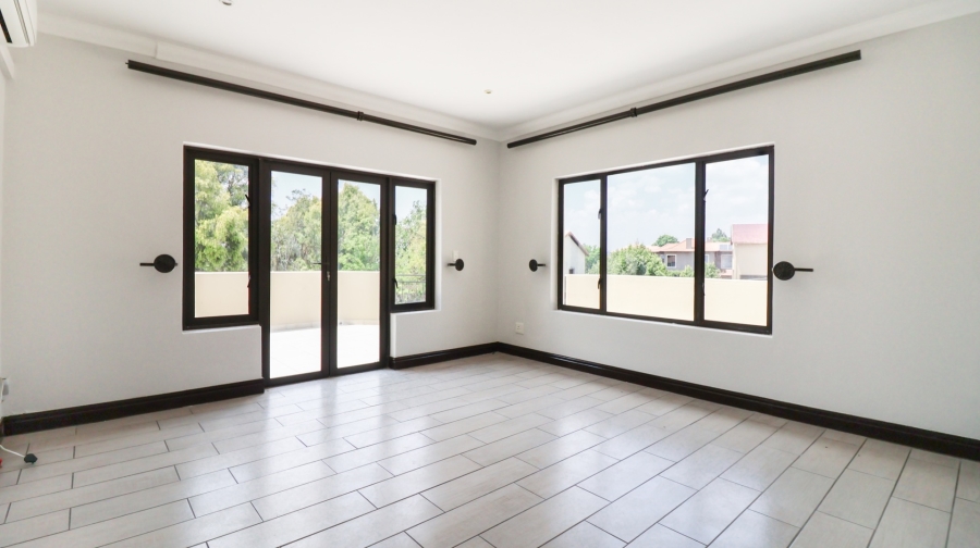 5 Bedroom Property for Sale in Dainfern Valley Gauteng