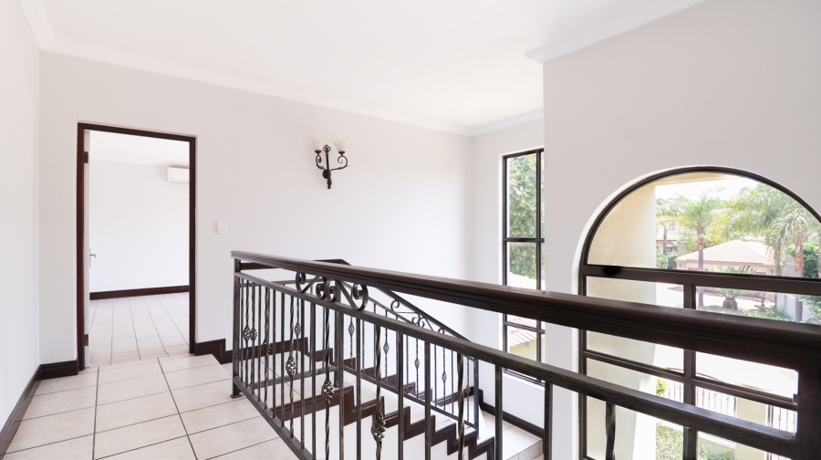 5 Bedroom Property for Sale in Dainfern Valley Gauteng