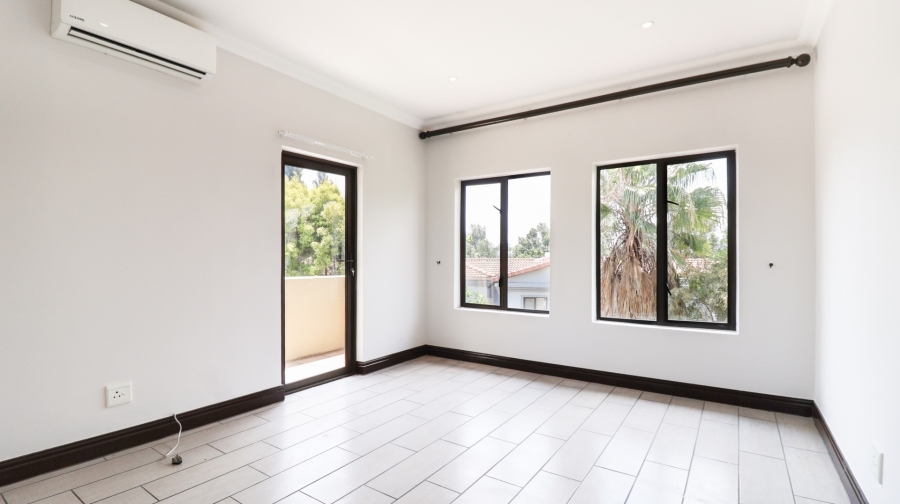 5 Bedroom Property for Sale in Dainfern Valley Gauteng