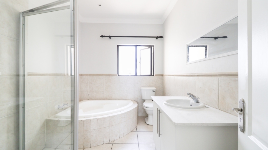 5 Bedroom Property for Sale in Dainfern Valley Gauteng