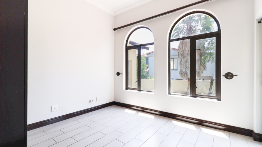 5 Bedroom Property for Sale in Dainfern Valley Gauteng