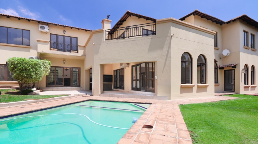 5 Bedroom Property for Sale in Dainfern Valley Gauteng