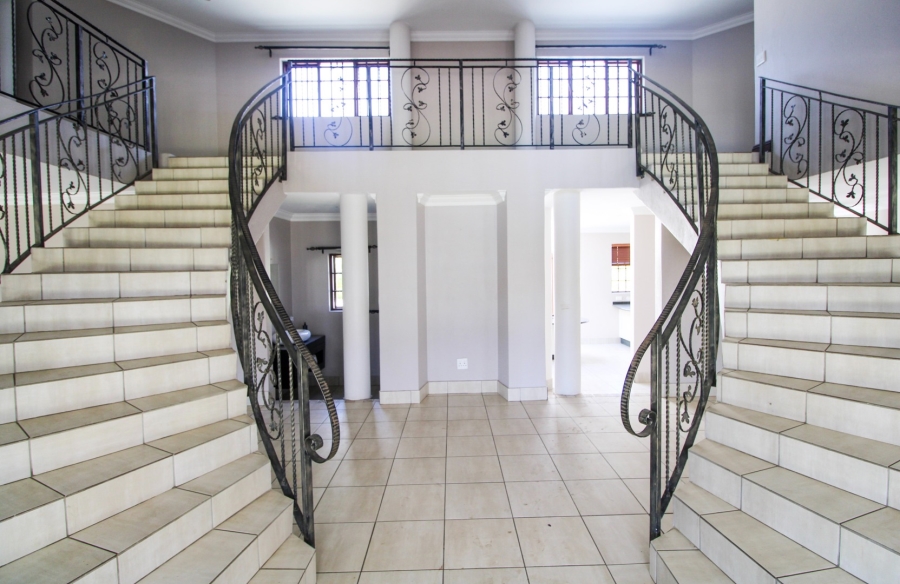 To Let 5 Bedroom Property for Rent in Bryanston Gauteng