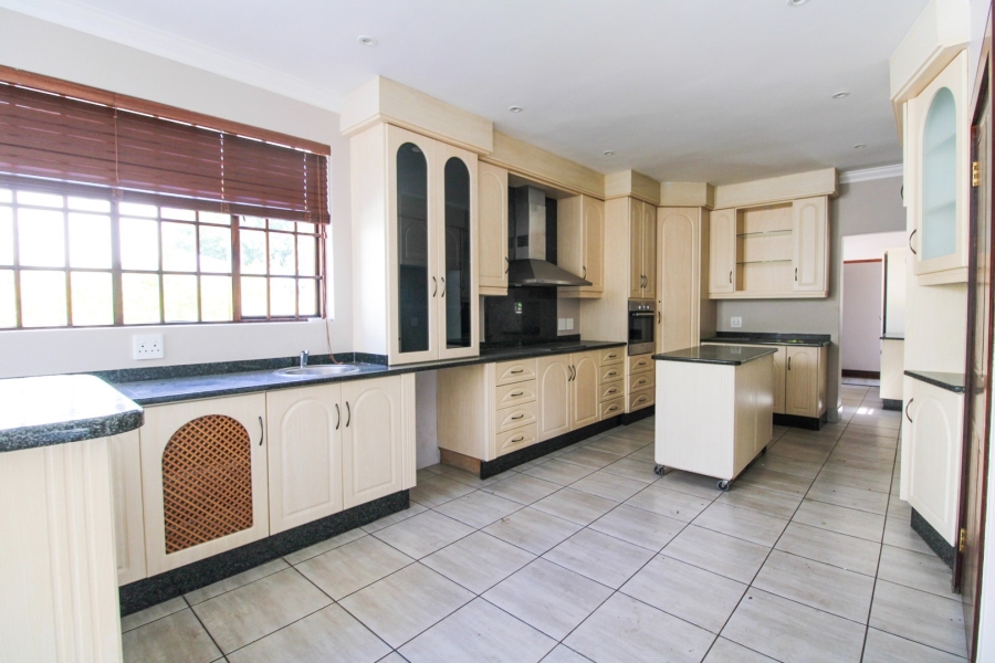 To Let 5 Bedroom Property for Rent in Bryanston Gauteng