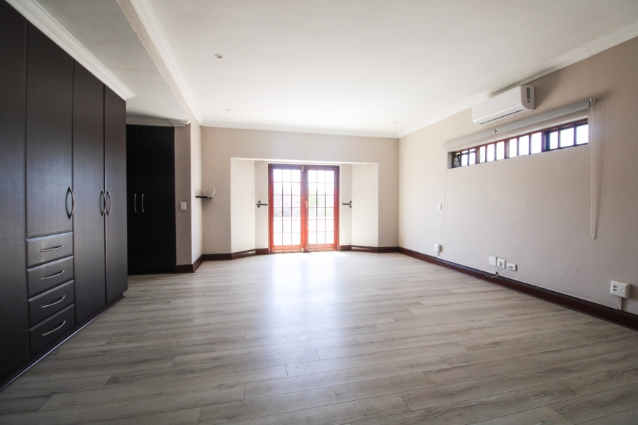 To Let 5 Bedroom Property for Rent in Bryanston Gauteng