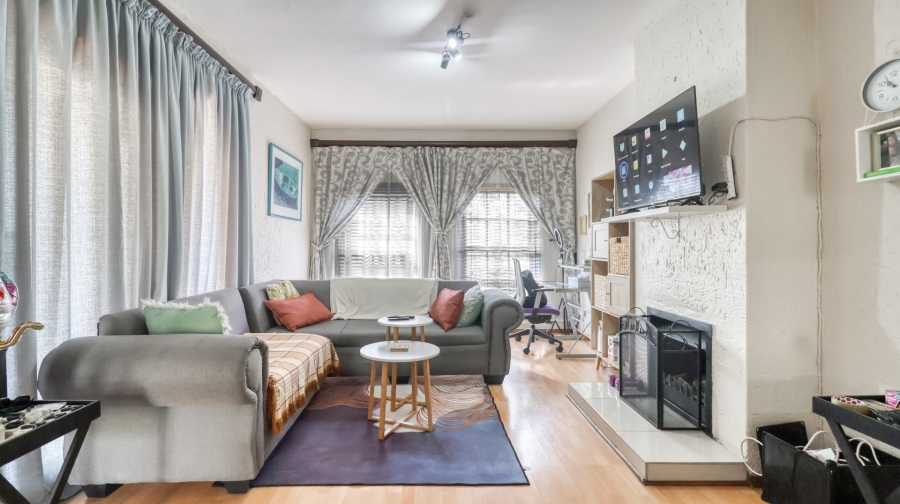 To Let 2 Bedroom Property for Rent in Paulshof Gauteng