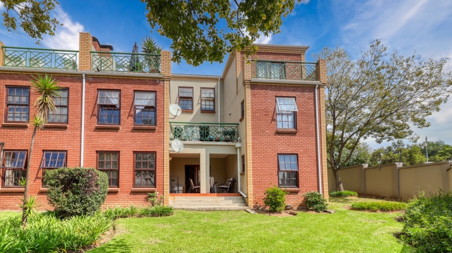 To Let 2 Bedroom Property for Rent in Paulshof Gauteng