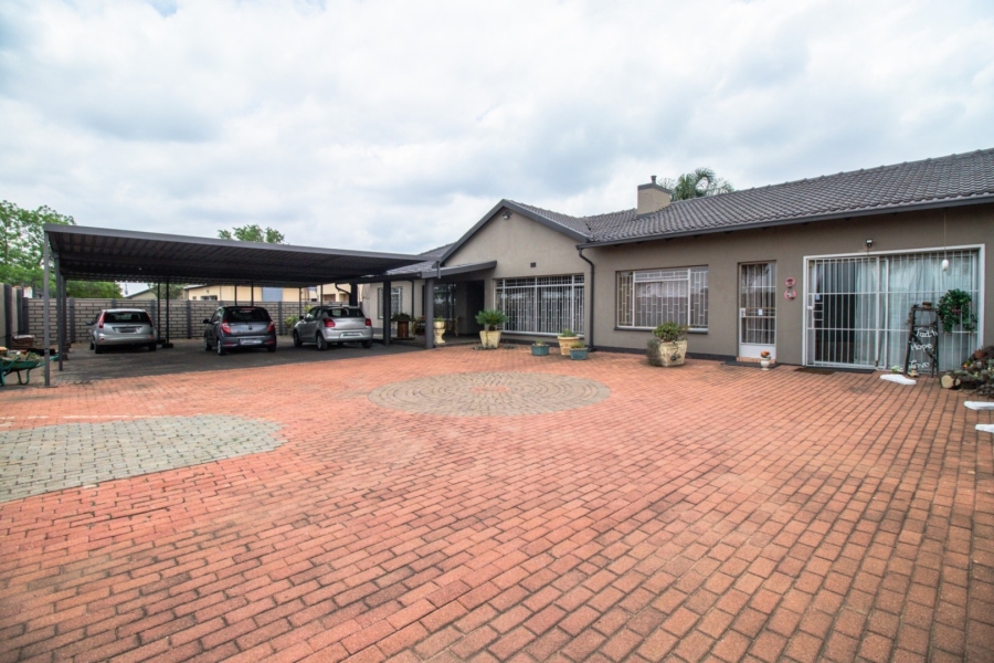 3 Bedroom Property for Sale in Elspark Gauteng