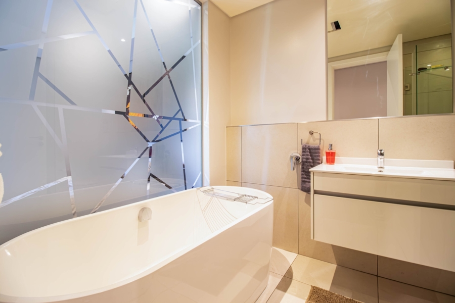 To Let 2 Bedroom Property for Rent in Houghton Estate Gauteng