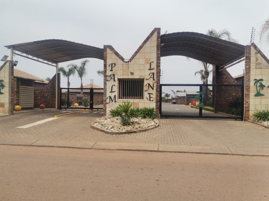 2 Bedroom Property for Sale in Andeon Gauteng