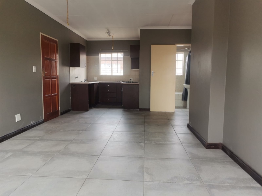 2 Bedroom Property for Sale in Andeon Gauteng