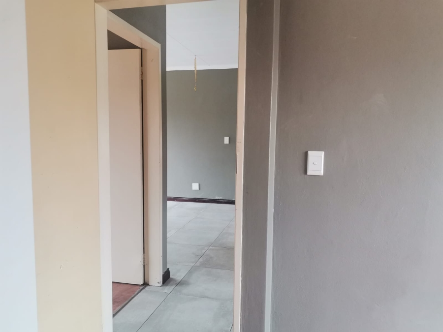 2 Bedroom Property for Sale in Andeon Gauteng