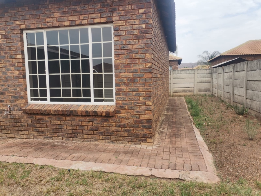 2 Bedroom Property for Sale in Andeon Gauteng