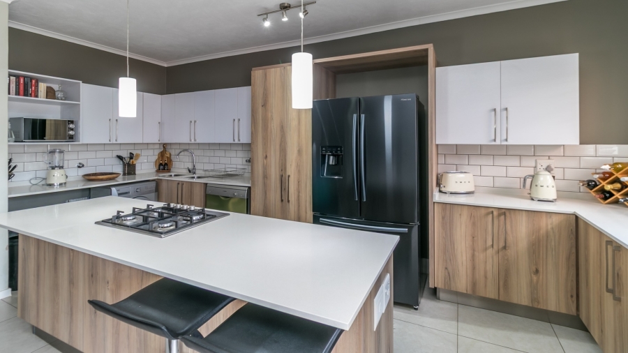 2 Bedroom Property for Sale in Golden Fields Estate Gauteng