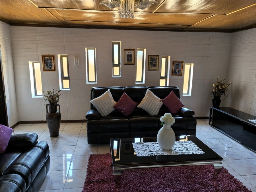 5 Bedroom Property for Sale in New State Areas Gauteng