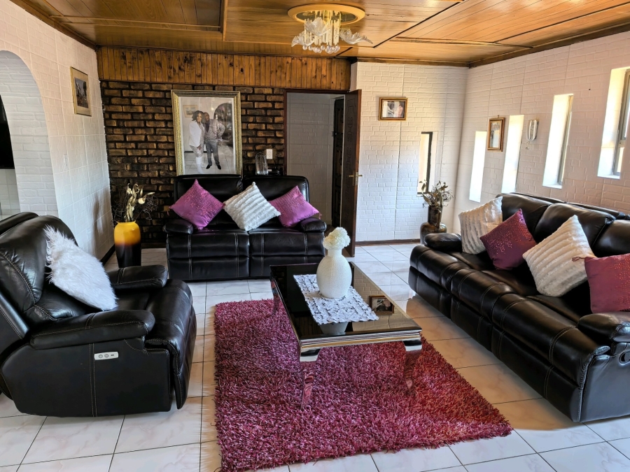 5 Bedroom Property for Sale in New State Areas Gauteng