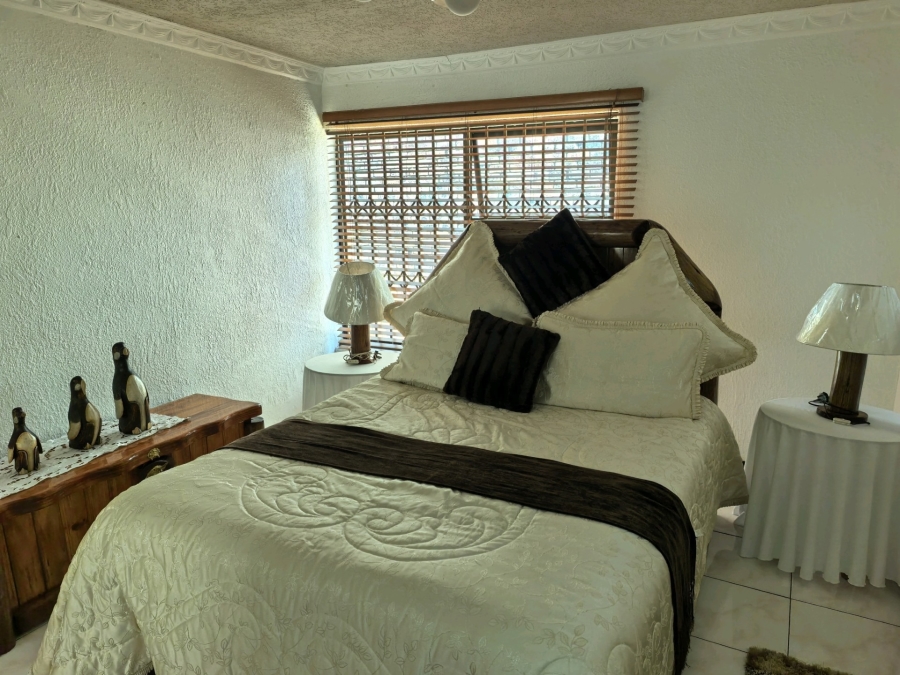 5 Bedroom Property for Sale in New State Areas Gauteng