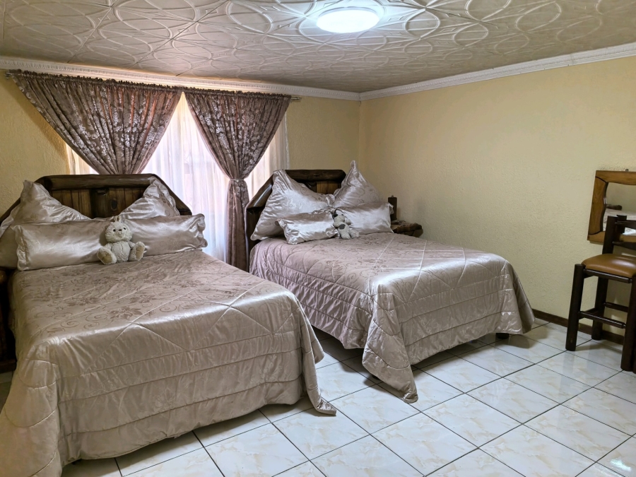 5 Bedroom Property for Sale in New State Areas Gauteng