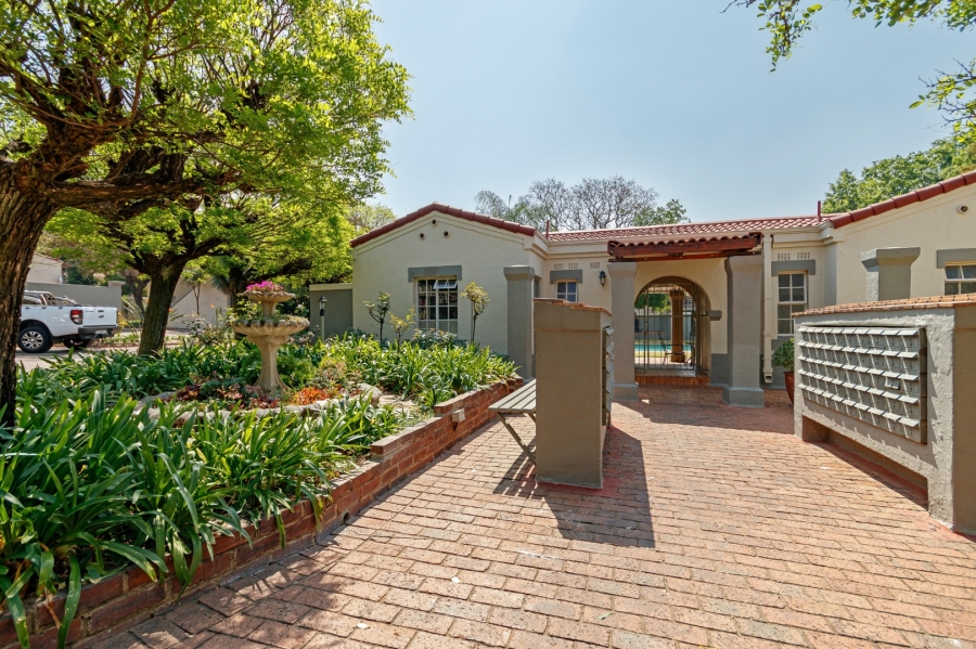2 Bedroom Property for Sale in Bryanston Gauteng
