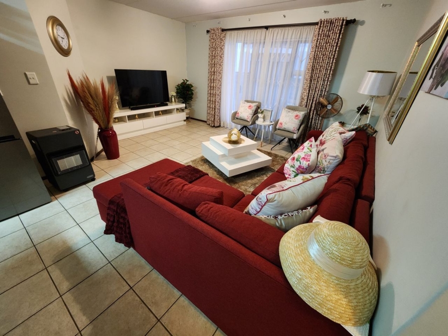 2 Bedroom Property for Sale in Bardene Gauteng