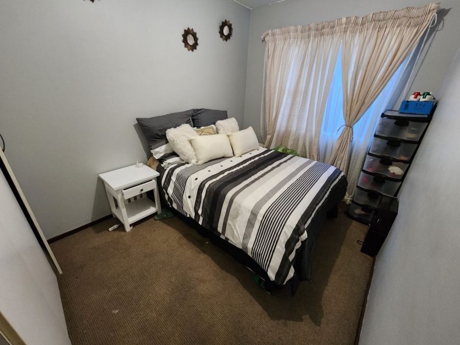 2 Bedroom Property for Sale in Bardene Gauteng