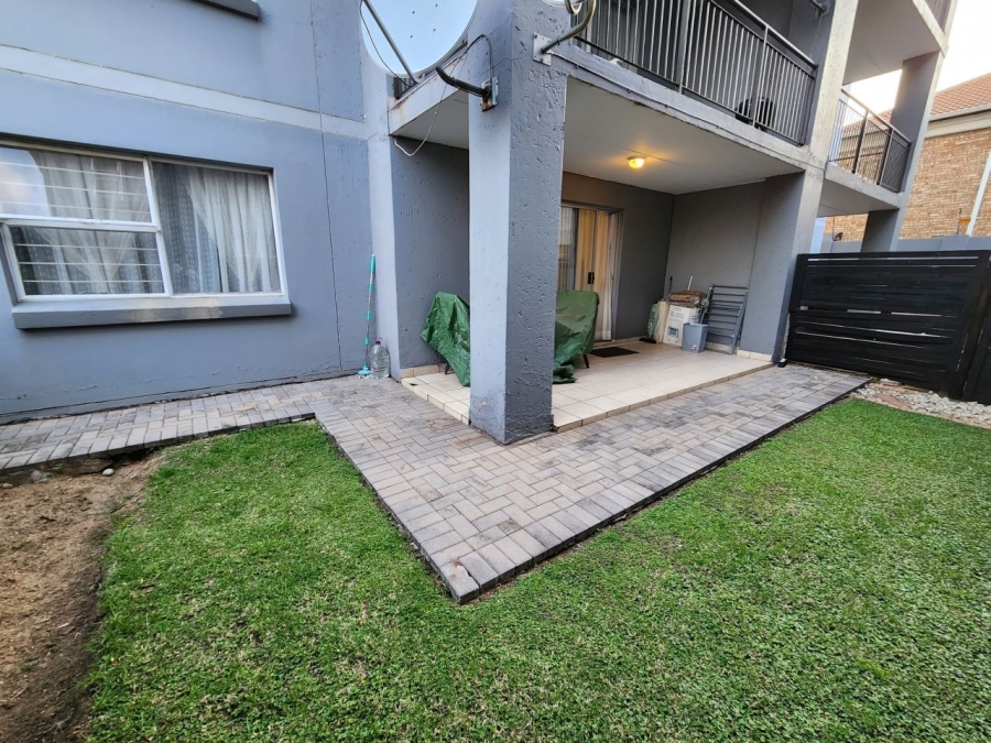2 Bedroom Property for Sale in Bardene Gauteng