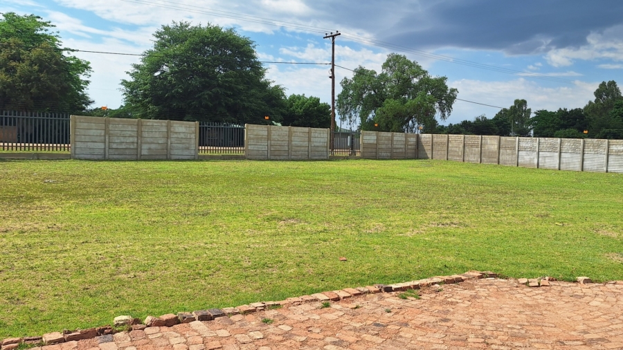 6 Bedroom Property for Sale in Nanescol Gauteng