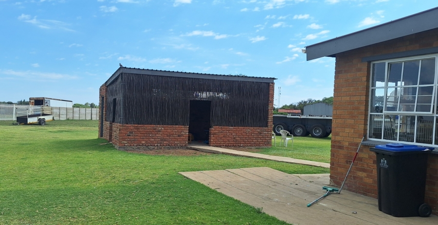 6 Bedroom Property for Sale in Nanescol Gauteng