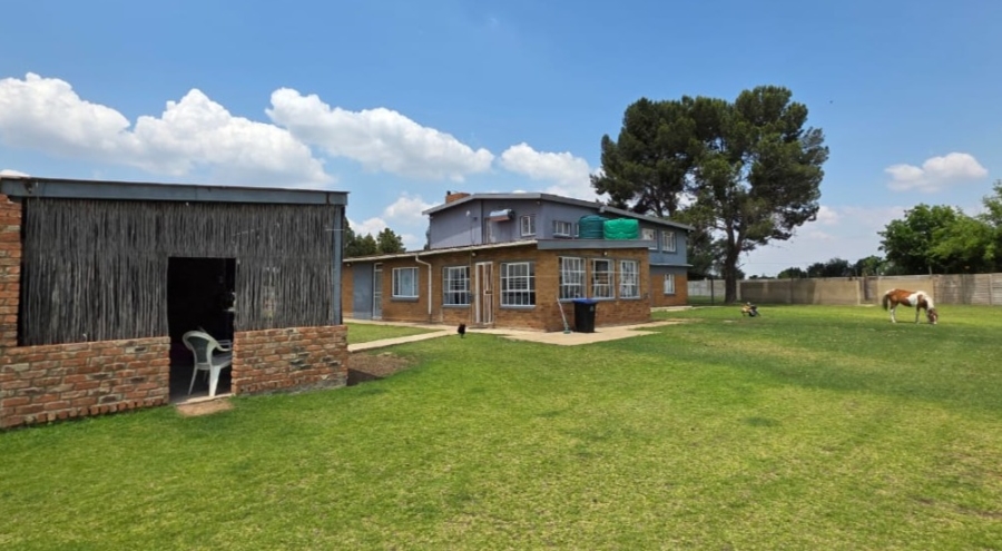 6 Bedroom Property for Sale in Nanescol Gauteng