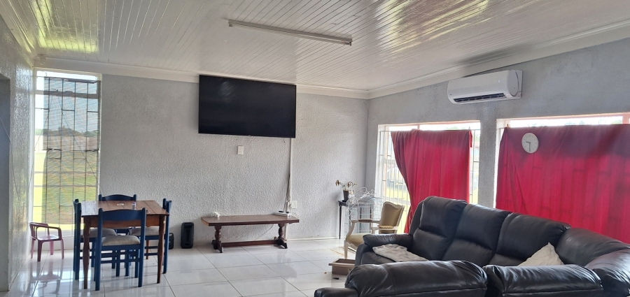 6 Bedroom Property for Sale in Nanescol Gauteng