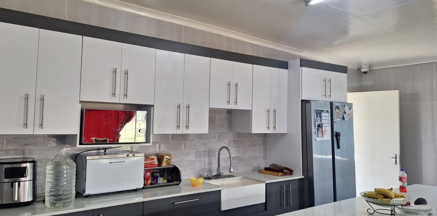 6 Bedroom Property for Sale in Nanescol Gauteng