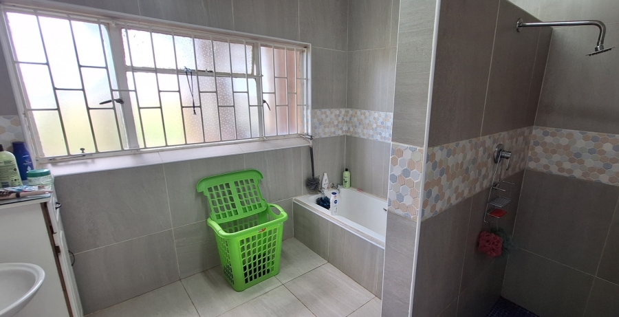 6 Bedroom Property for Sale in Nanescol Gauteng