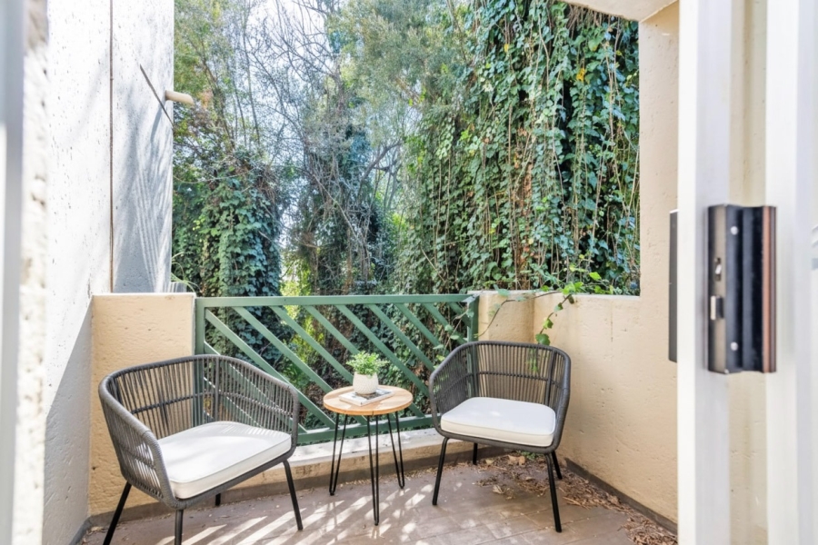 1 Bedroom Property for Sale in Bryanston Gauteng