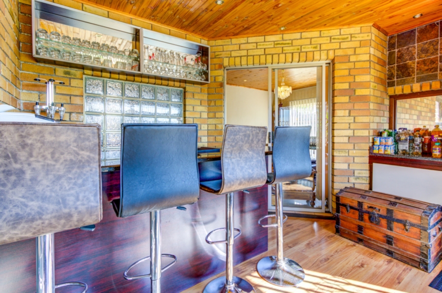 5 Bedroom Property for Sale in Country View Gauteng