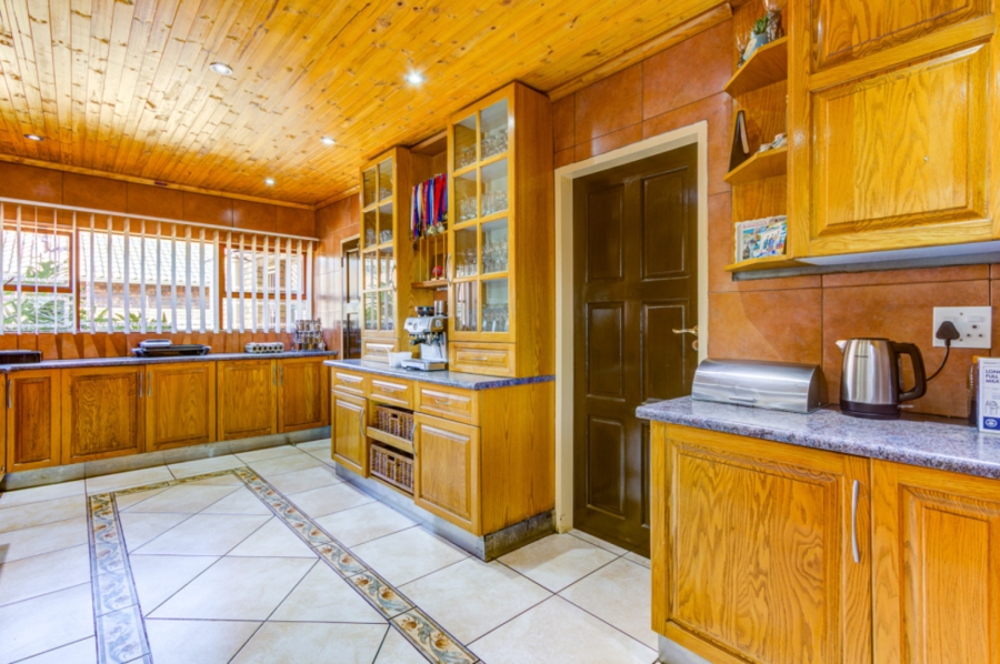 5 Bedroom Property for Sale in Country View Gauteng