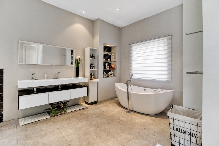 4 Bedroom Property for Sale in Dainfern Golf Estate Gauteng