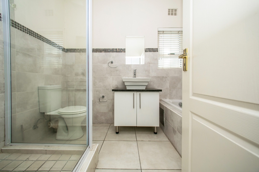 2 Bedroom Property for Sale in Parkview Gauteng