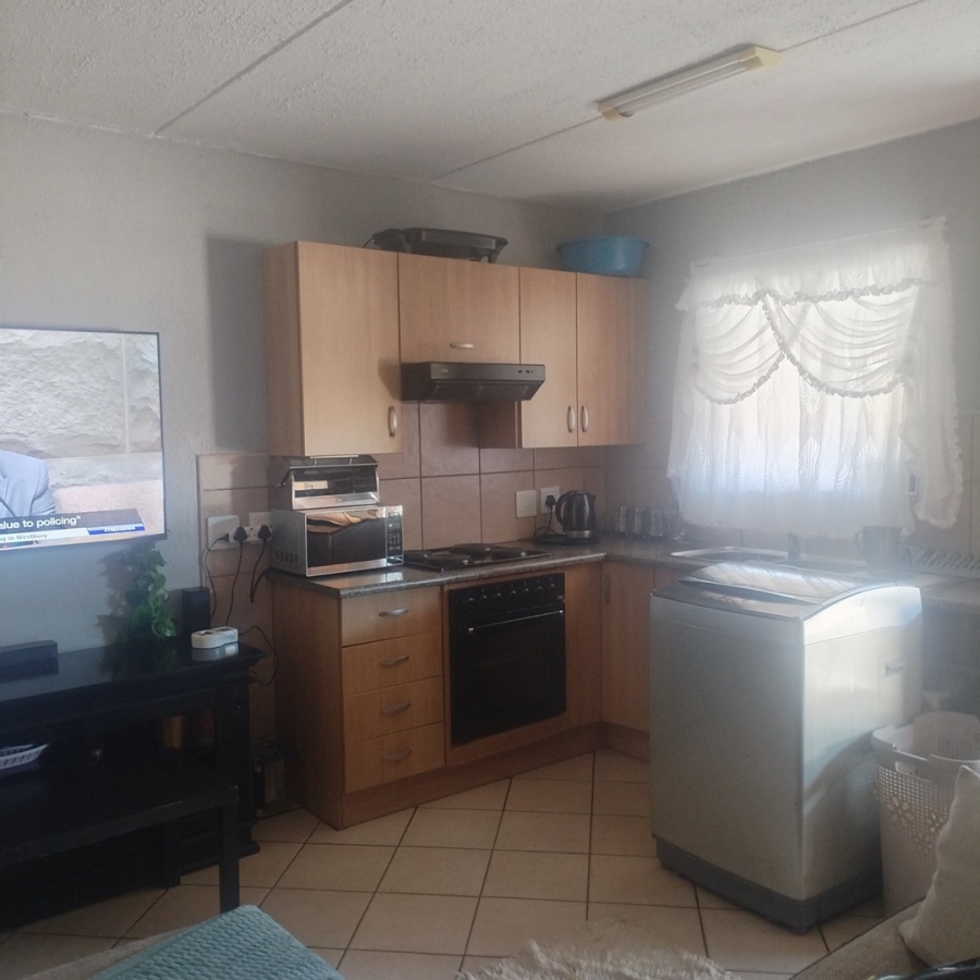 2 Bedroom Property for Sale in Krugersrus Gauteng