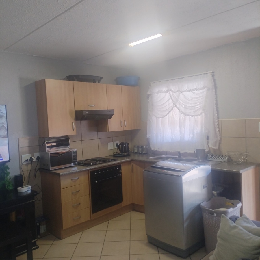 2 Bedroom Property for Sale in Krugersrus Gauteng