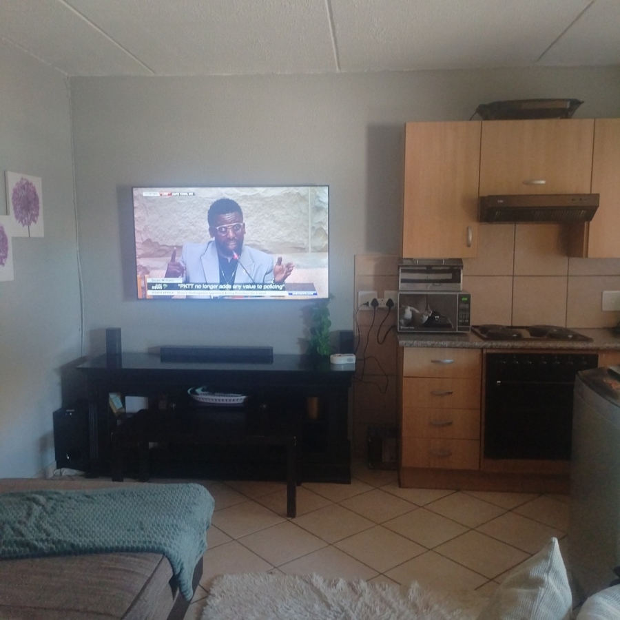 2 Bedroom Property for Sale in Krugersrus Gauteng