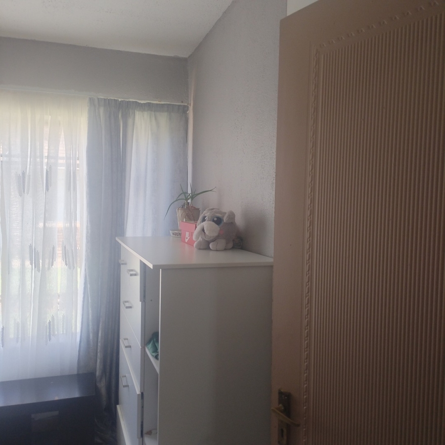 2 Bedroom Property for Sale in Krugersrus Gauteng