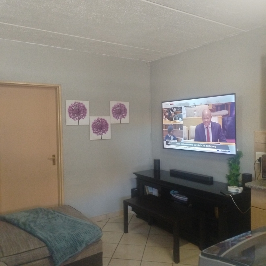 2 Bedroom Property for Sale in Krugersrus Gauteng